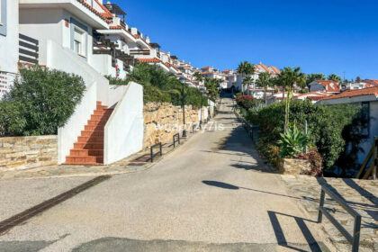 c4fe99ec8d2668fa1115e170c1be7f89 - 41