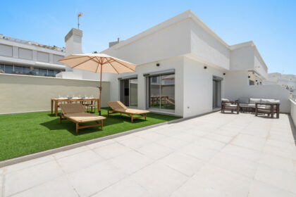 c572685b96cf925c52fc731c9bc74671 - 1