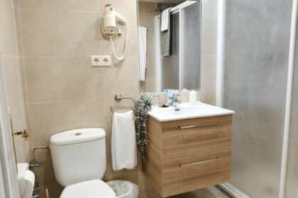 c5bda901f5e02a663df1d1cc9ab474e4 - 2