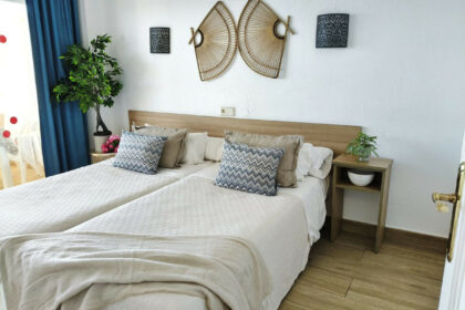 c5bda901f5e02a663df1d1cc9ab474e4 - 37