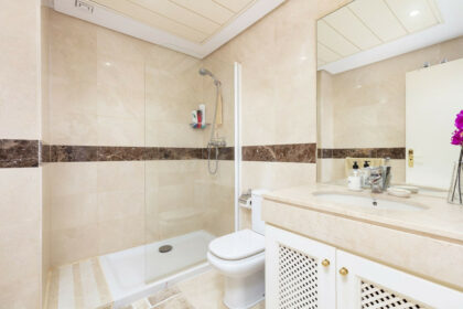 c5e6b8a736f072a337001820259cf5ab - 16