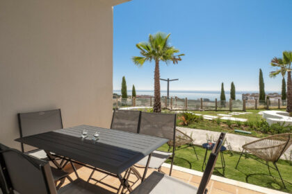 c6f6052861a0ec4d2f389cba67ad59d6 - 2