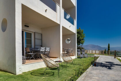 c6f6052861a0ec4d2f389cba67ad59d6 - 5