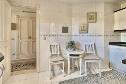 c81f517dbb2f0ecebd8ec2fd6c727ab7 - 18