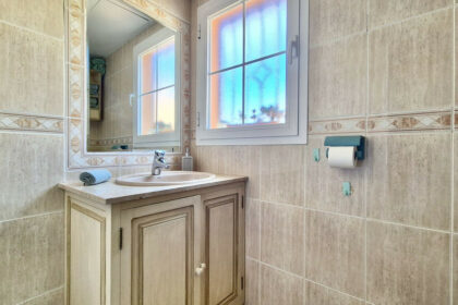 c81f517dbb2f0ecebd8ec2fd6c727ab7 - 19