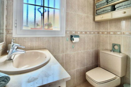 c81f517dbb2f0ecebd8ec2fd6c727ab7 - 20