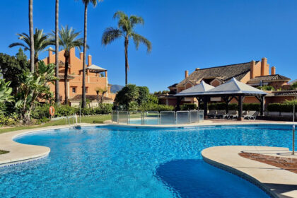 c81f517dbb2f0ecebd8ec2fd6c727ab7 - 21