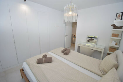 c8ed4e79b4a7fbf7532e69df3e546b21 - 12