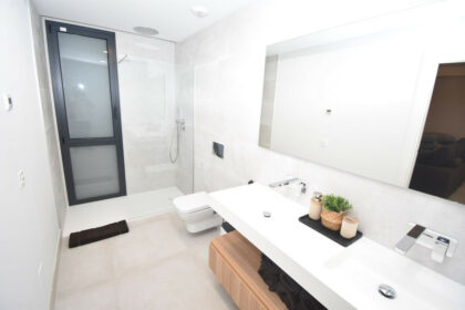 c8ed4e79b4a7fbf7532e69df3e546b21 - 14