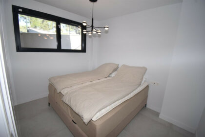 c8ed4e79b4a7fbf7532e69df3e546b21 - 18