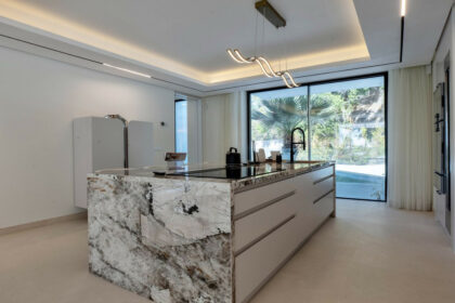 c90842b119c8905887223c4b3d0a43e4 - 66