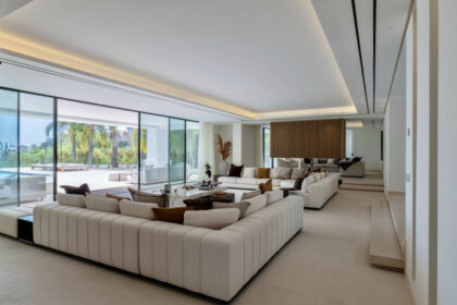 c90842b119c8905887223c4b3d0a43e4 - 73