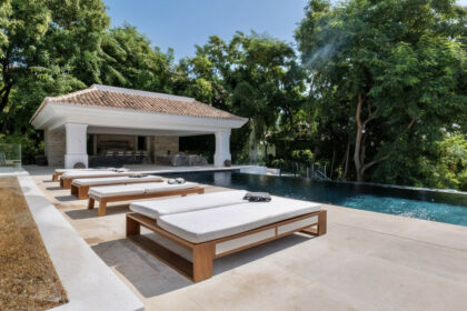 c90842b119c8905887223c4b3d0a43e4 - 83