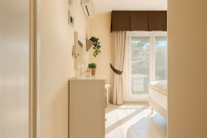 ca6167577b4db5e9d7aebb8aa72d03b1 - 11