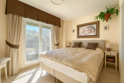 ca6167577b4db5e9d7aebb8aa72d03b1 - 12