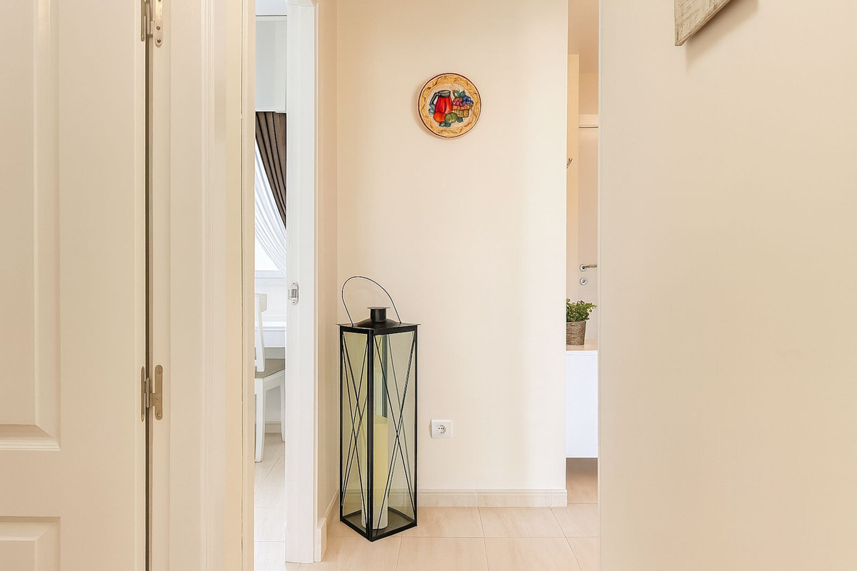 ca6167577b4db5e9d7aebb8aa72d03b1 - 17