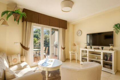 ca6167577b4db5e9d7aebb8aa72d03b1 - 21