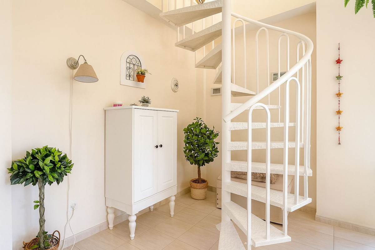 ca6167577b4db5e9d7aebb8aa72d03b1 - 25