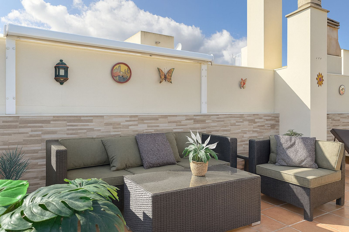 ca6167577b4db5e9d7aebb8aa72d03b1 - 32