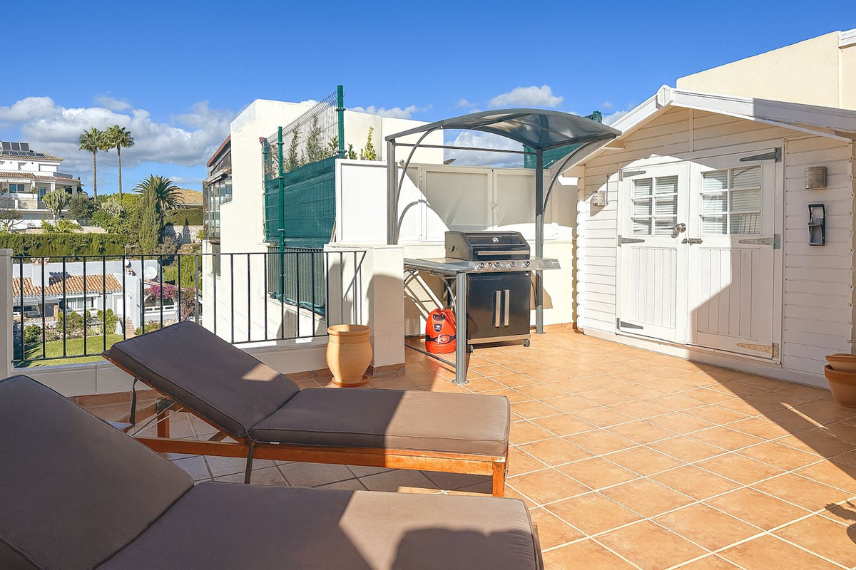 ca6167577b4db5e9d7aebb8aa72d03b1 - 34