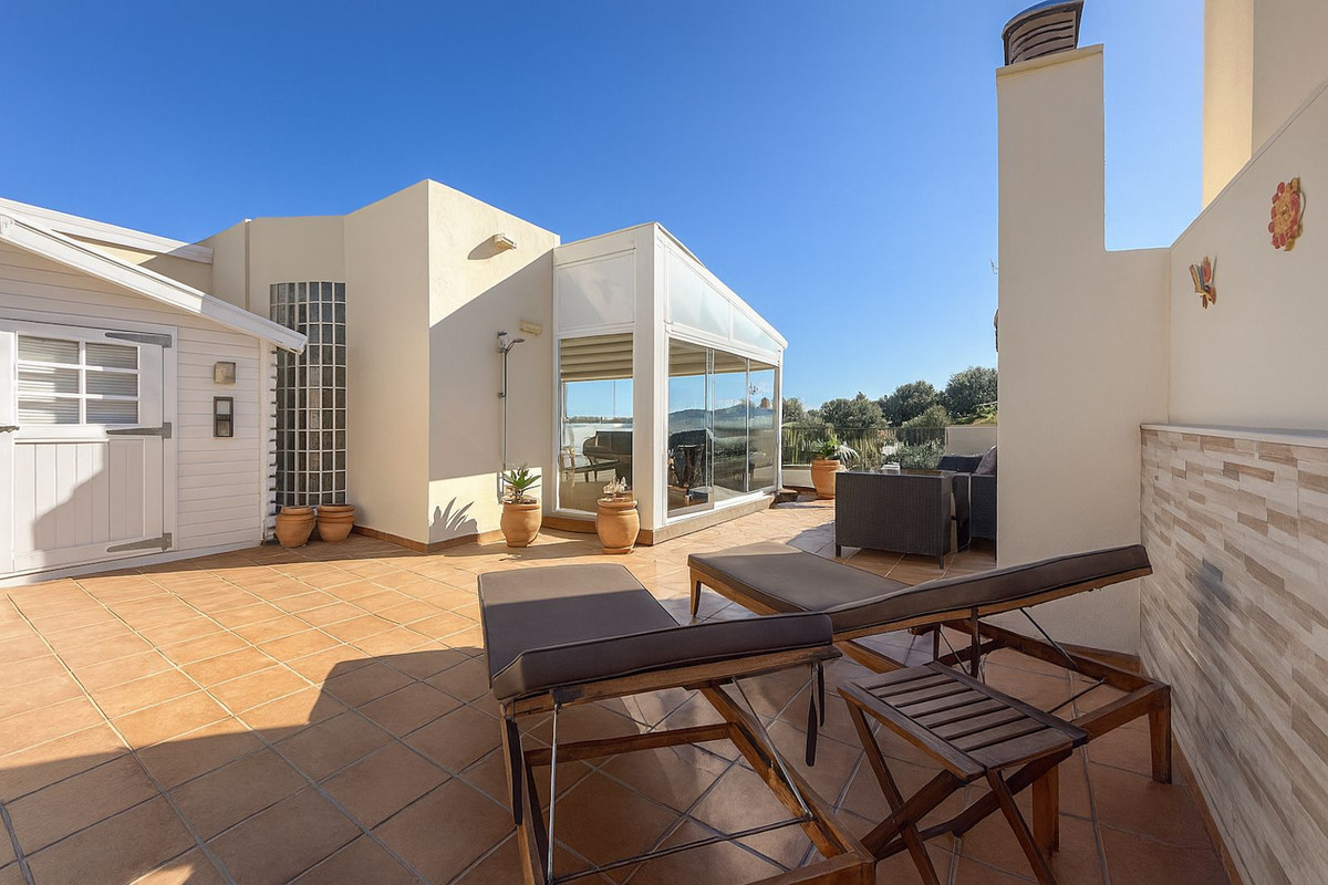 ca6167577b4db5e9d7aebb8aa72d03b1 - 35