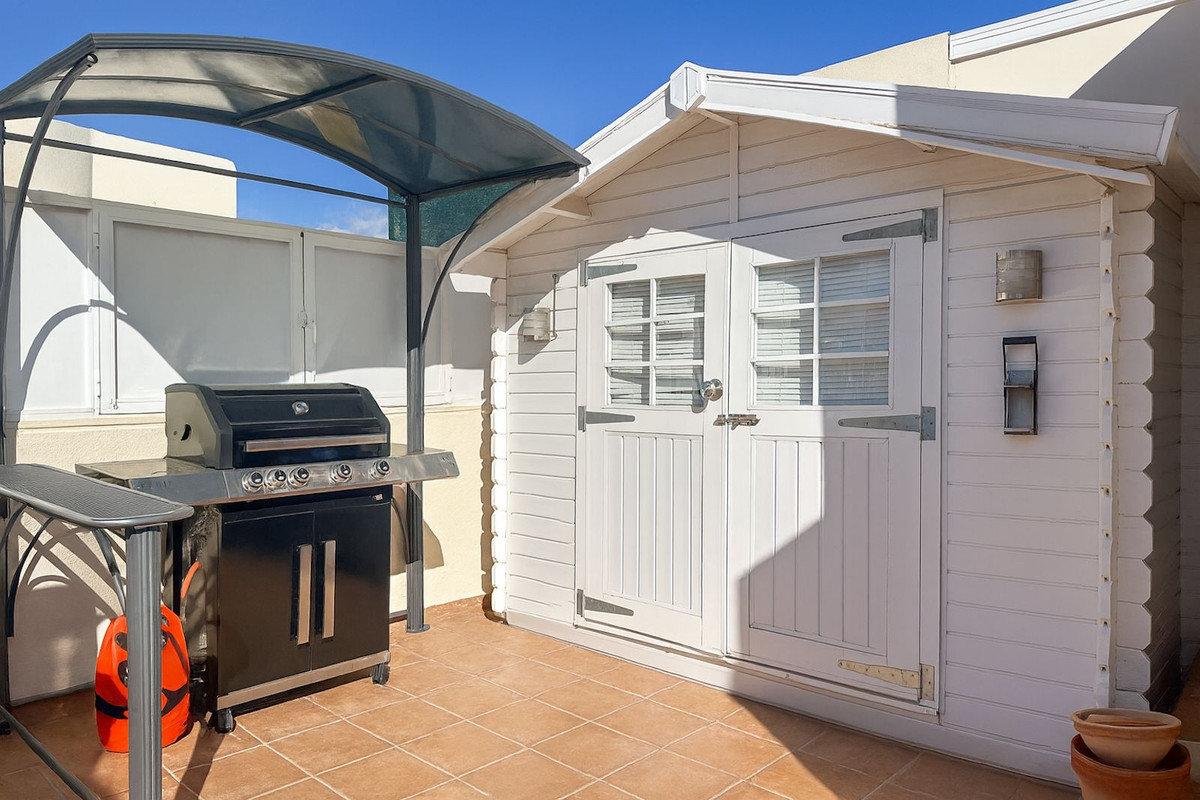 ca6167577b4db5e9d7aebb8aa72d03b1 - 37