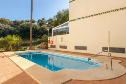 ca6167577b4db5e9d7aebb8aa72d03b1 - 41