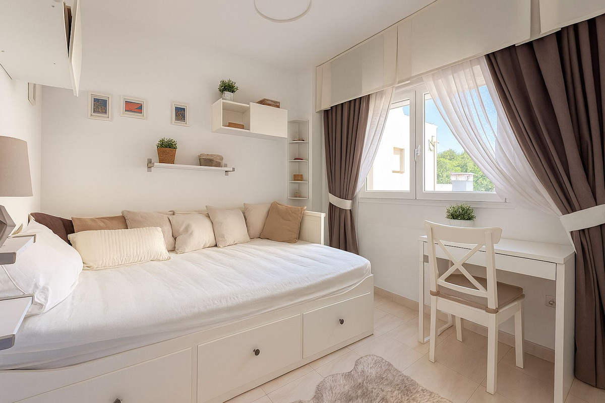 ca6167577b4db5e9d7aebb8aa72d03b1 - 8