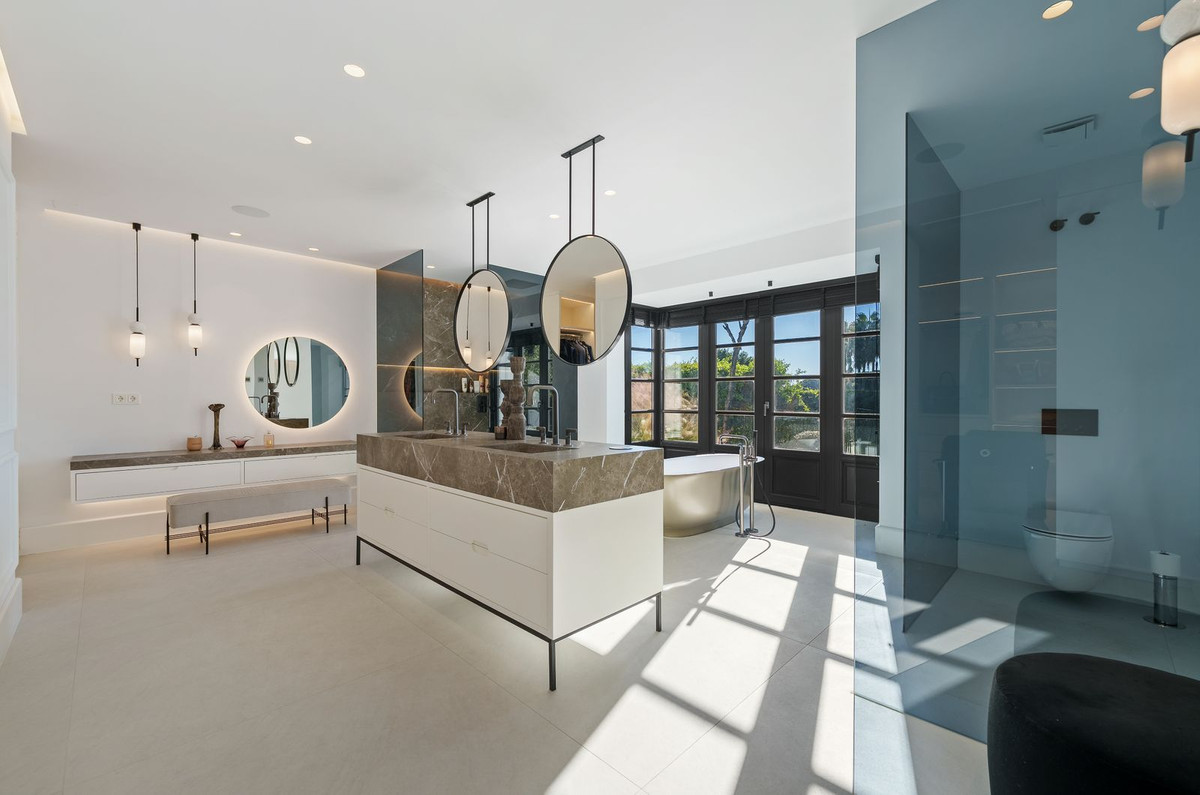 cab4d78ff0255b9497c99a14947f1de9 - 11