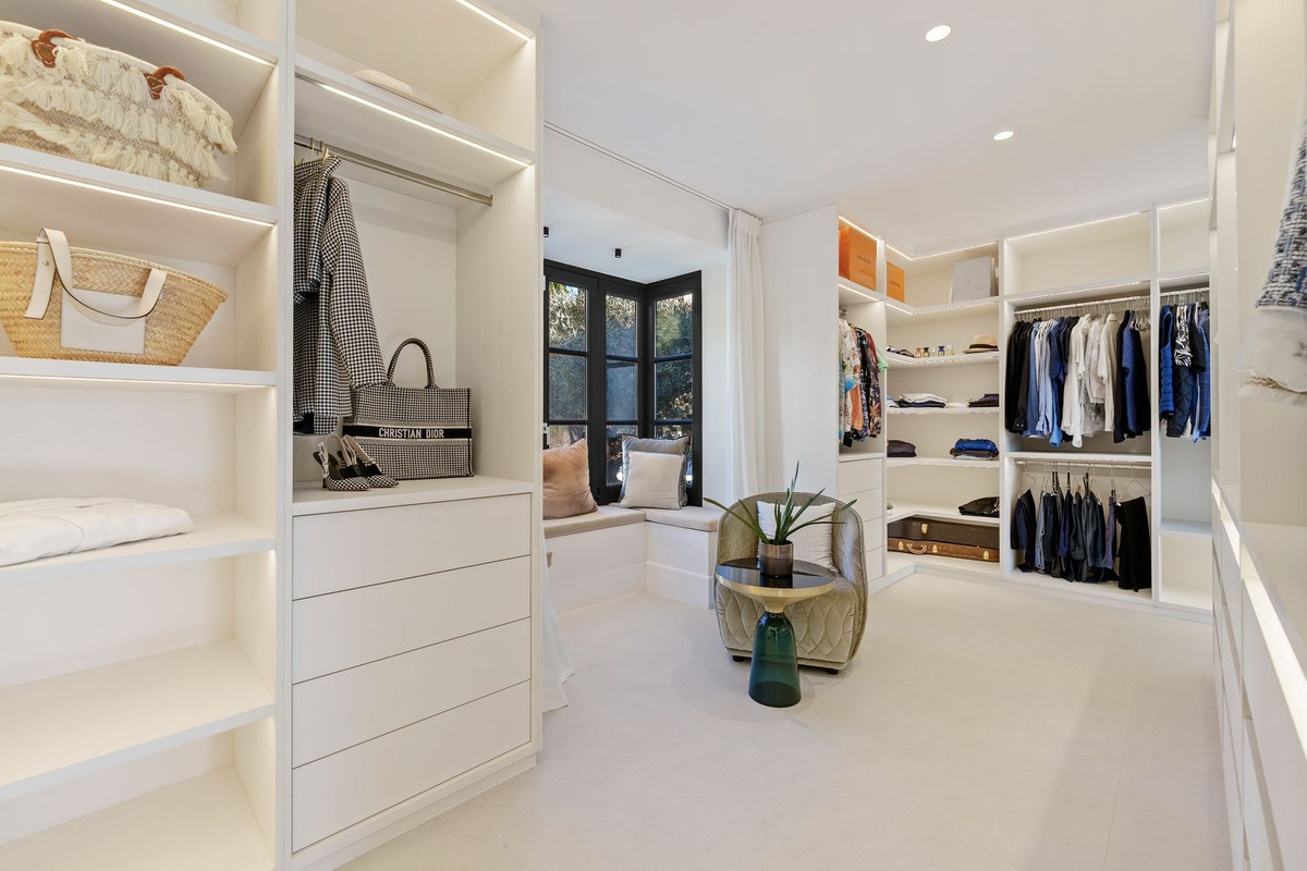 cab4d78ff0255b9497c99a14947f1de9 - 12