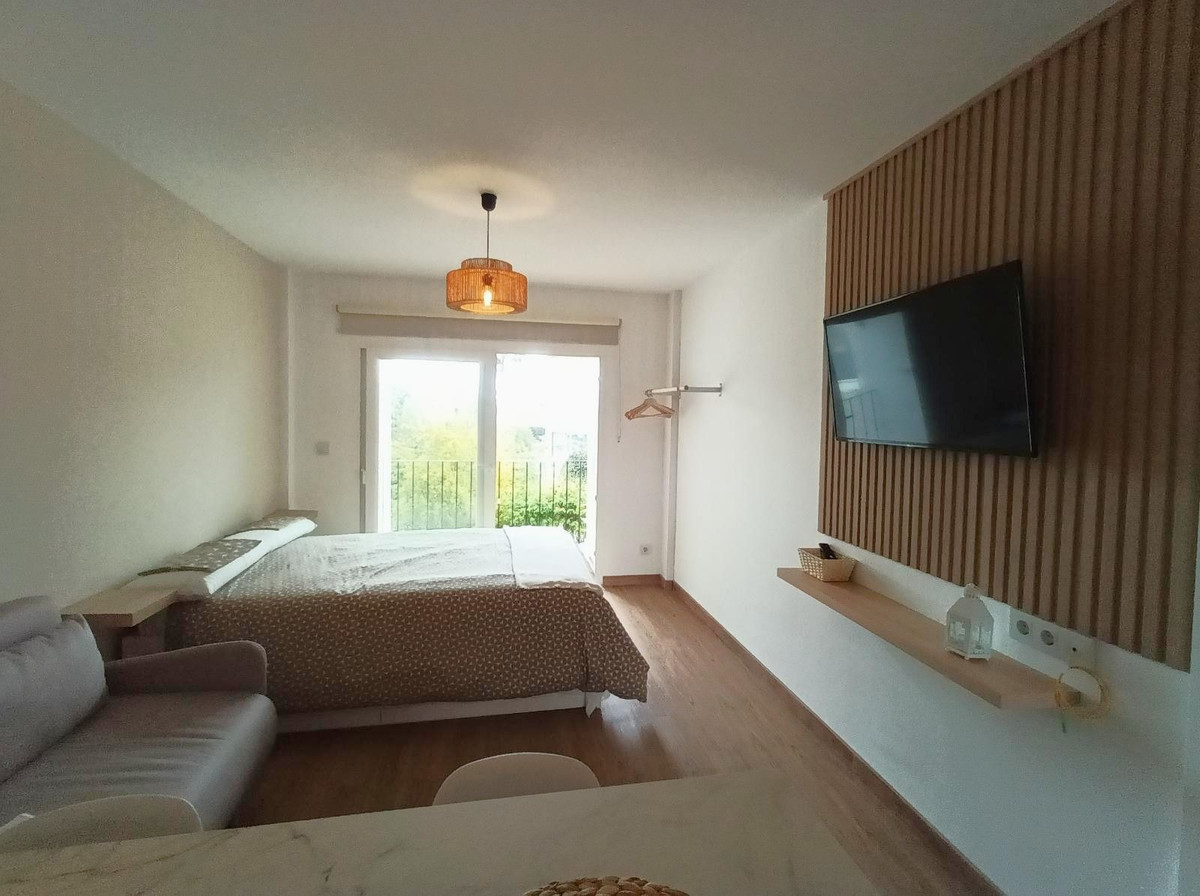 ccd518b5828943f13f83620d084b34b2 - 11