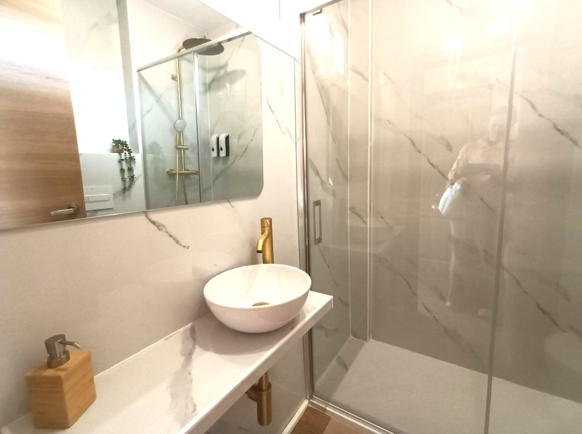 ccd518b5828943f13f83620d084b34b2 - 15