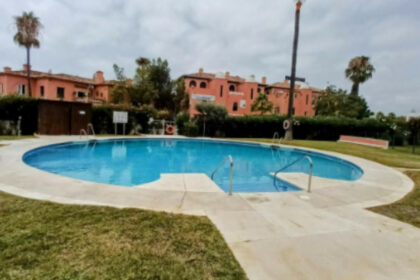 ccd518b5828943f13f83620d084b34b2 - 19