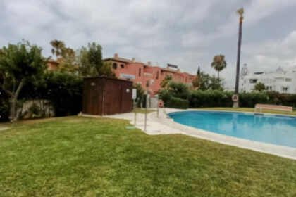 ccd518b5828943f13f83620d084b34b2 - 25