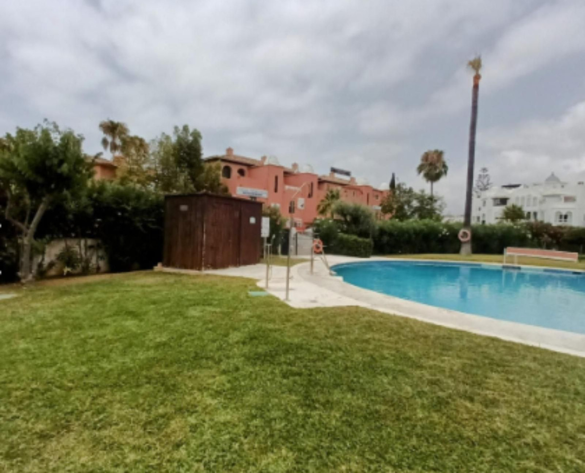 ccd518b5828943f13f83620d084b34b2 - 25