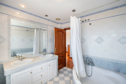 ce73ba435793c95f18e08c726b053c40 - 15