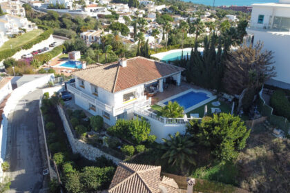 d0150756d732a36976a175043295c01b - 1