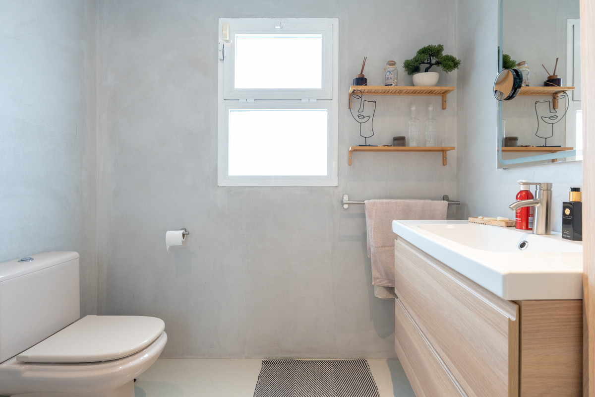 d0150756d732a36976a175043295c01b - 23