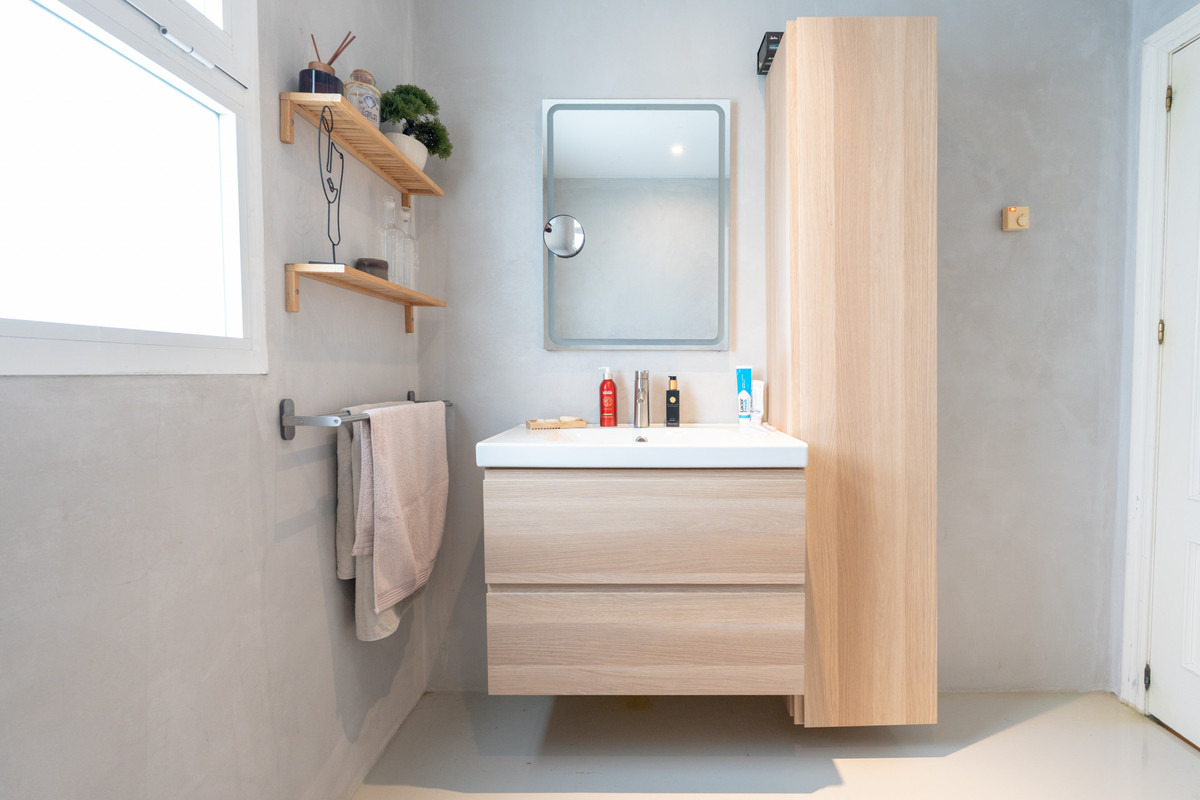 d0150756d732a36976a175043295c01b - 24