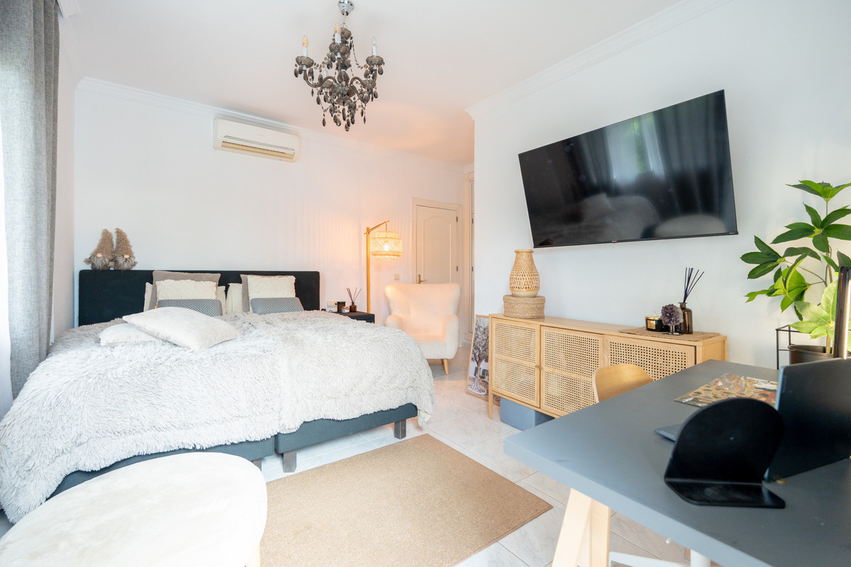 d0150756d732a36976a175043295c01b - 29