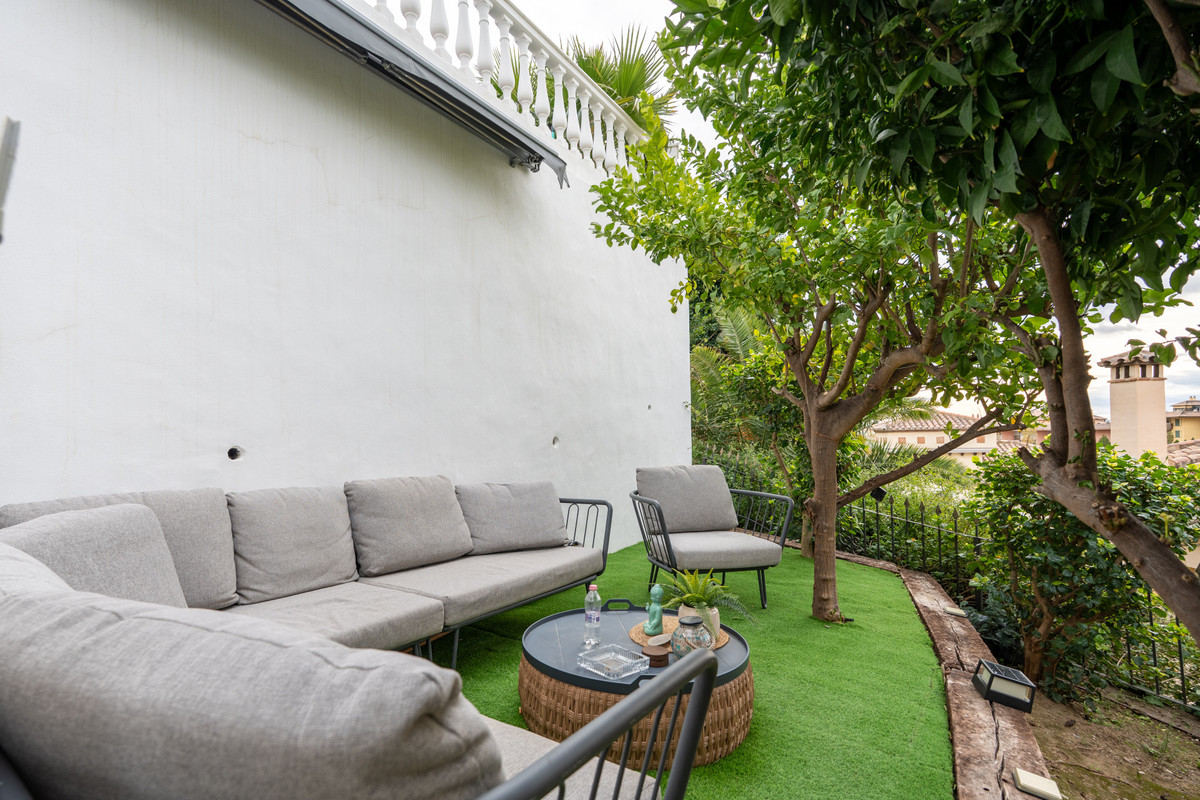 d0150756d732a36976a175043295c01b - 32