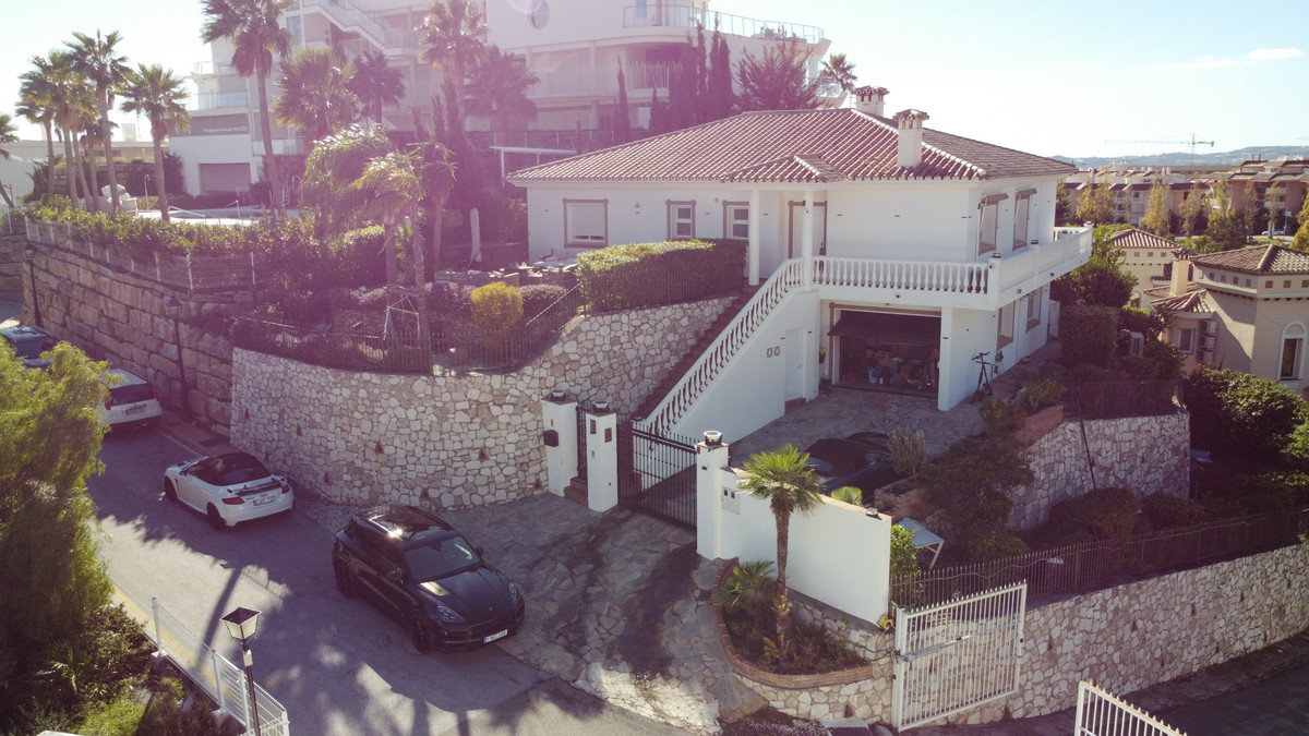 d0150756d732a36976a175043295c01b - 37