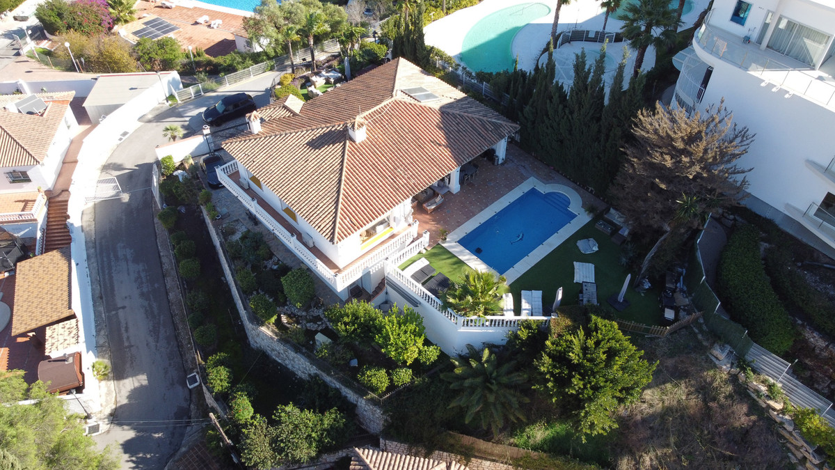 d0150756d732a36976a175043295c01b - 38