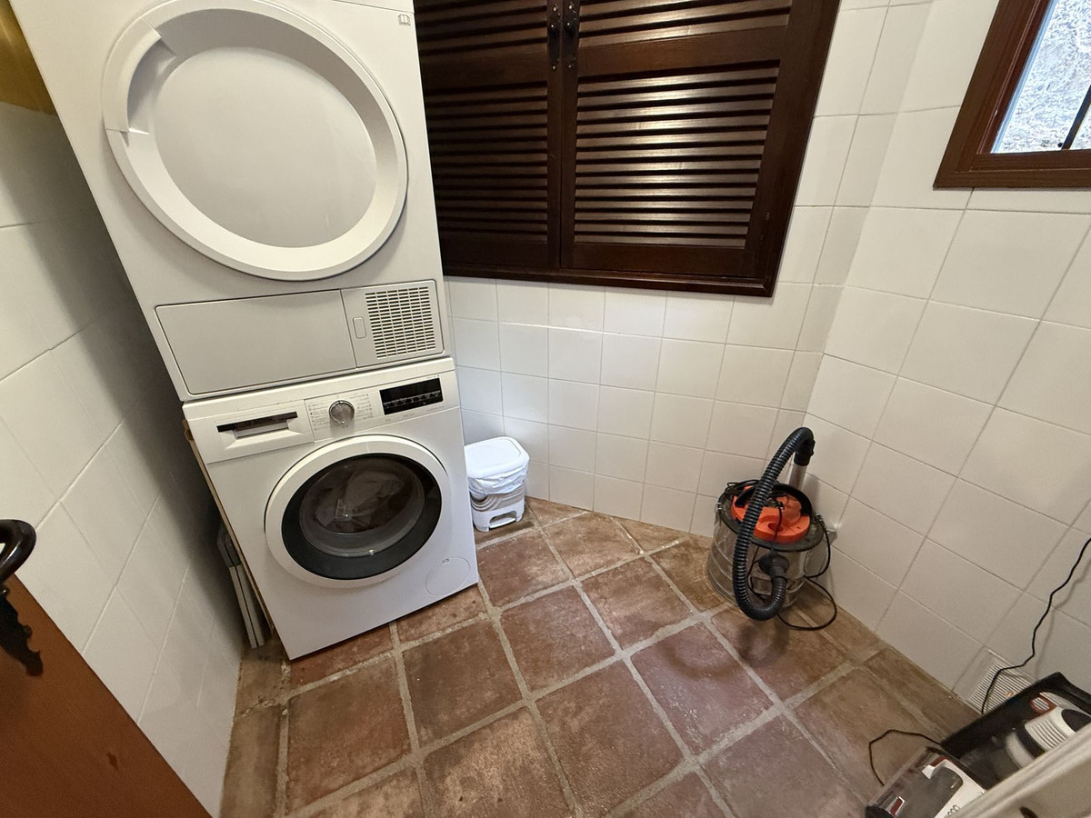 d342b9650ef0d2d6482ad5d7a94cc245 - 10