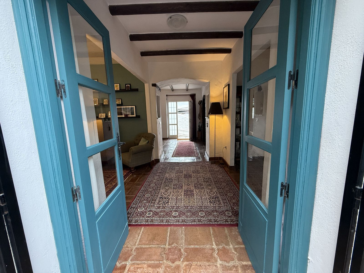 d342b9650ef0d2d6482ad5d7a94cc245 - 12