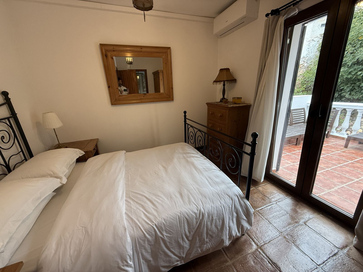 d342b9650ef0d2d6482ad5d7a94cc245 - 15