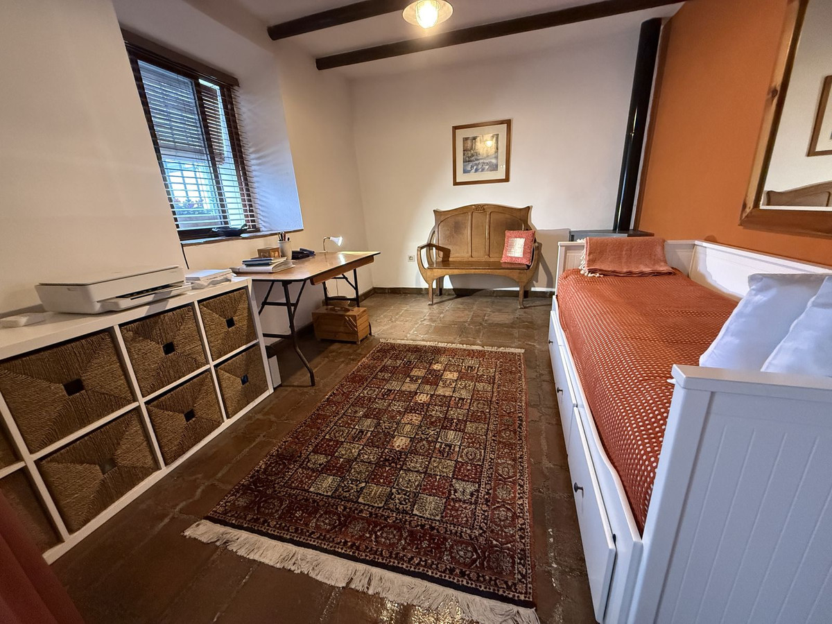 d342b9650ef0d2d6482ad5d7a94cc245 - 17