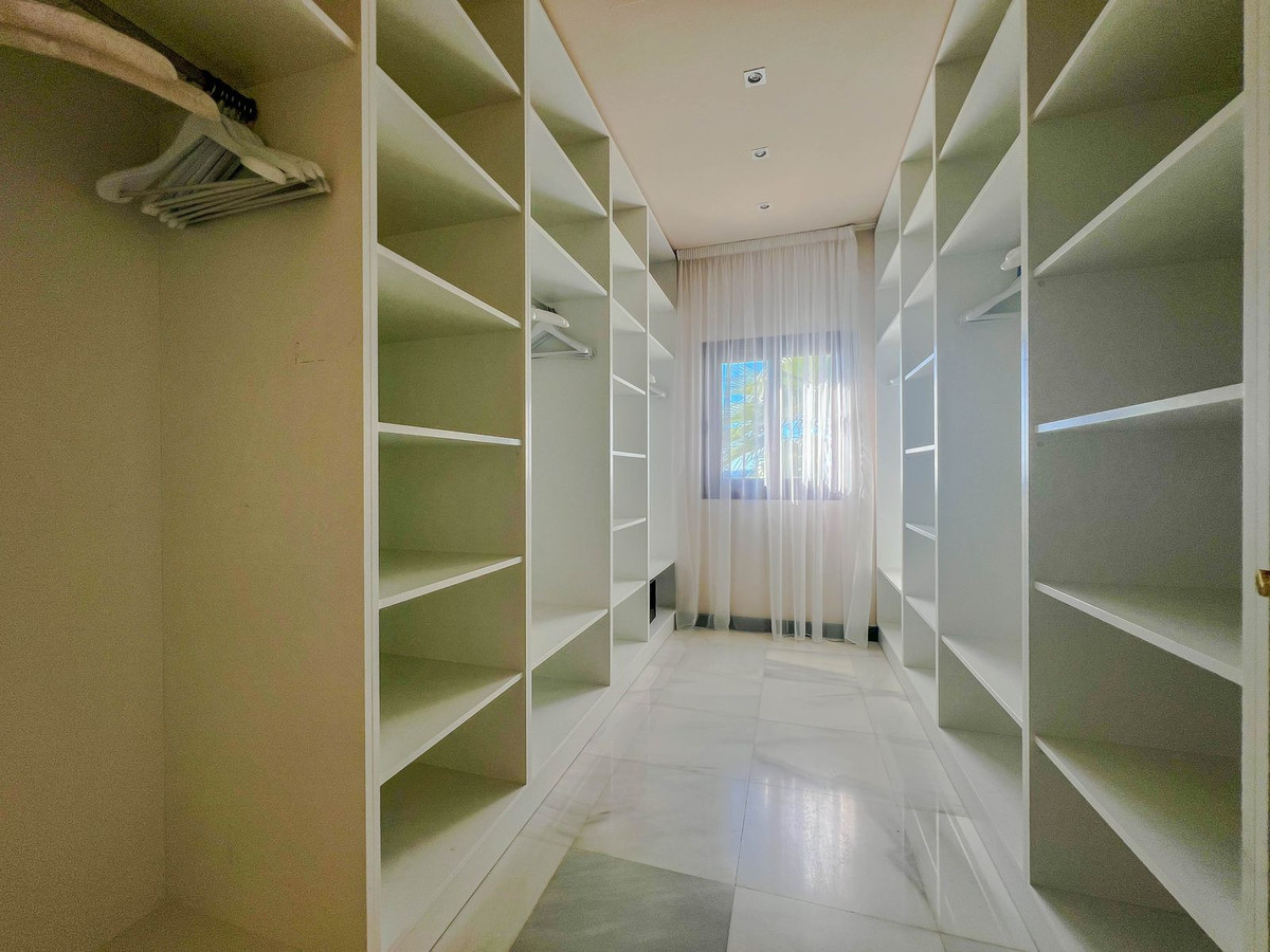 d3c5d6676963c14a6c54f5f4444a65a3 - 21