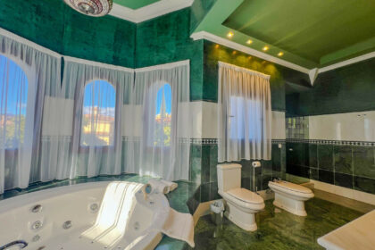 d3c5d6676963c14a6c54f5f4444a65a3 - 23