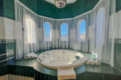 d3c5d6676963c14a6c54f5f4444a65a3 - 24